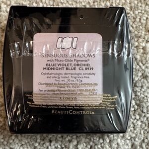 NWT BeautiControl Sensuous Shadows shiny purple pallet